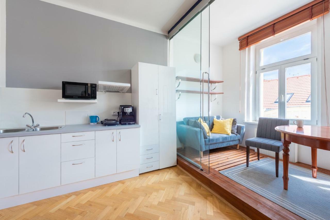 Modern Apartment Few Steps From Centre Prague Exterior photo