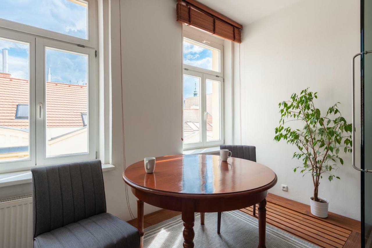 Modern Apartment Few Steps From Centre Prague Exterior photo