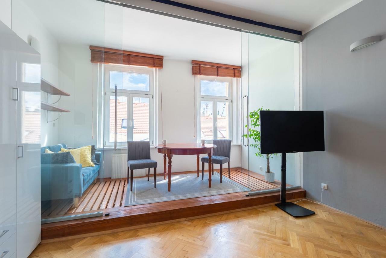 Modern Apartment Few Steps From Centre Prague Exterior photo